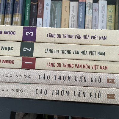 Combo 2b tác giả Hữu Ngọc: Lãng du trong văn hoá Việt Nam (3 tập);  Cảo thơm lần giở (2 tập)