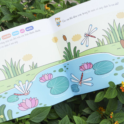 Sách bóc dán giúp trẻ phát triển nhận thức đầu đời - Cho trẻ từ 3 - 6 tuổi - Đinh Tị Books
