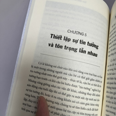 GIÁO DỤC GIỚI TÍNH CHO CON TRAI - Scott Todnem - Hải Phong dịch – Minh Long Book – NXB Phụ nữ