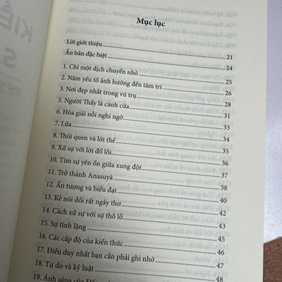 KIẾN THỨC SÂU SẮC CHO NGƯỜI THÀNH TÂM CẦU ĐẠO - Gurudev Sri Sri Ravi Shankar – NXB Hà Nội – Mochi Books