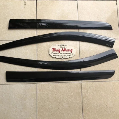 Vè che mưa Suzuki XL7 đen thái dày hàng chuẩn form