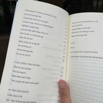 (Bìa mềm) BÙI KIẾN THÀNH – NGƯỜI MỞ KHÓA LÃNG DU (Hồi ký) - Lê Xuân Khoa, Xuân Chi, Thanh Huyền - BestBooks