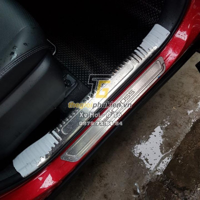 Bộ sản phẩm ỐP BẬC CỐP VÀ BẬC CỬA Inox xe Toyota Cross