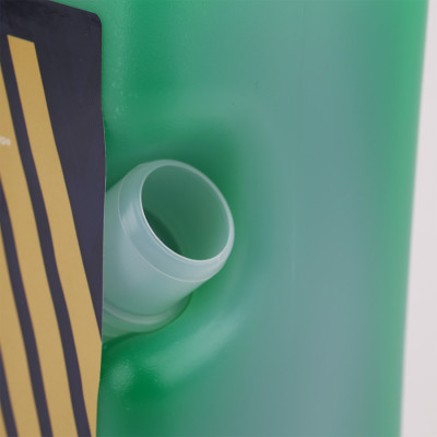 Nước Làm Mát Động Cơ Màu Xanh Lá AISIN Long Life Coolant 20% 1 Lít LCPM20A1LG - Nhập Khẩu Chính Hãng