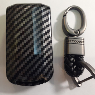 Ốp nhựa carbon lót silicon bọc, bảo vệ chìa khóa cho xe Mitsubishi Xpander, Outlander kèm móc đeo INOX