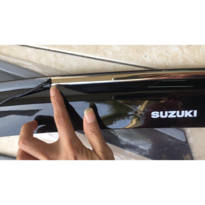 Vè Che Mưa Ô Tô SUZUKI XL7 Ertiga Chỉ Inox 