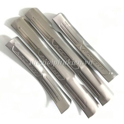 Bộ sản phẩm ỐP BẬC CỐP VÀ BẬC CỬA Inox xe Hyundai Accent 2021