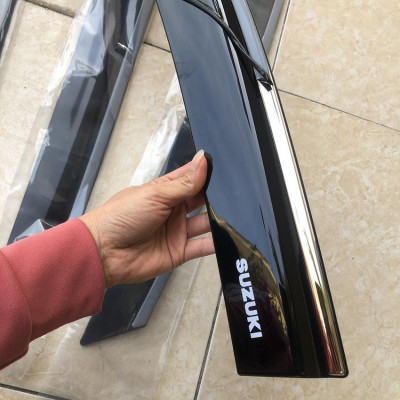 Vè Che Mưa Ô Tô SUZUKI XL7 Ertiga Chỉ Inox 
