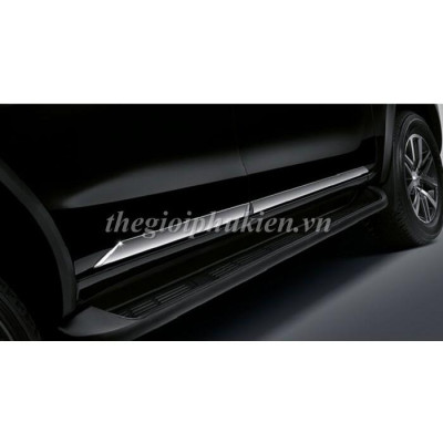 Bộ ốp, nẹp sườn Toyota Fortuner 2017-2019 bản nhỏ