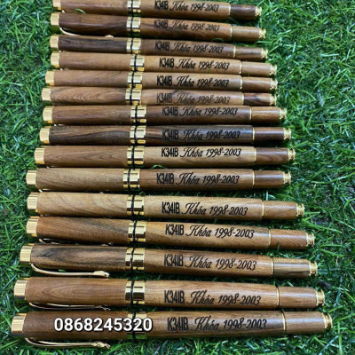 Bút viết bằng gỗ bách xanh phong cách lịch sự cao cấp 