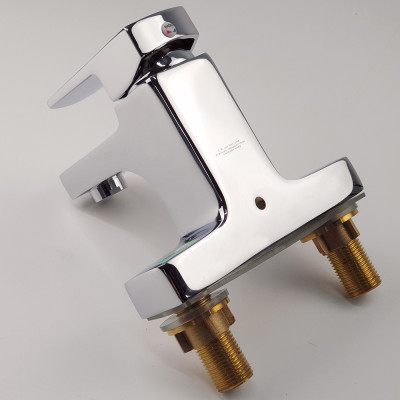 Vòi Lavabo nóng lạnh 2 chân Đồng mạ Chrome Eurolife EL-DAISY 03 (Trắng bạc)