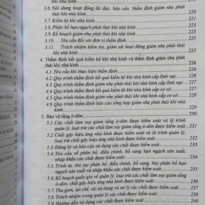 Sách Quy Định Chi Tiết Thi Hành Luật Bảo Vệ Môi Trường – Quản Lý Chất Thải và Kiểm Soát Các Chất Ô Nhiễm - V2560T