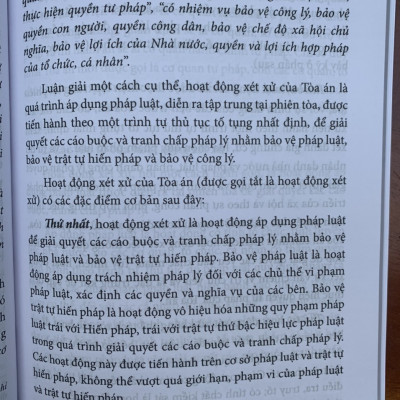 Bảo vệ công lý trong hoạt động xét xử của Tóa án nhân dân ở Việt Nam hiện nay