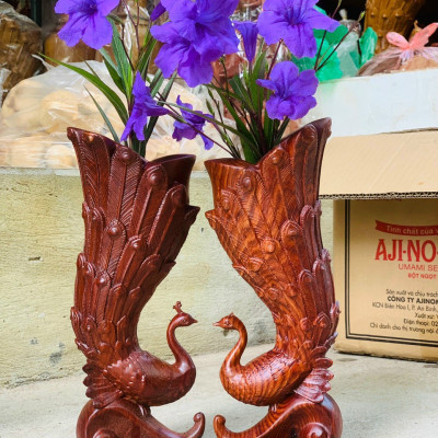 Cặp chim công cắm hoa ,tranh trí nghệ thuật bằng gỗ hương đá cao 40×14×12cm