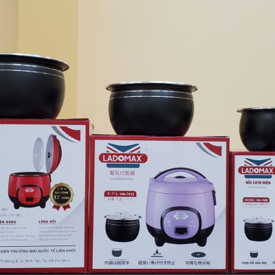 Nồi cơm điện 1.2L Ladomax HA-7412 lòng niêu nấu cơm chín đều, có xửng hấp, cho 2 - 5 người ăn - Hàng chính hãng
