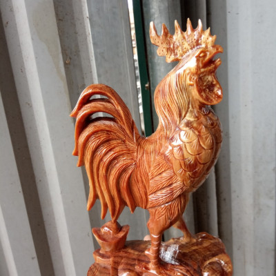 Tượng con gà bắng gỗ huyết long kt cao 30×16×6cm