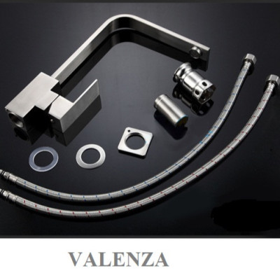 Combo chậu rửa bát inox sus304 8245 hố lệch + vòi rửa bát inox nóng lạnh Vuông+ bình xà phòng + rá inox đa năng + bộ xả chậu