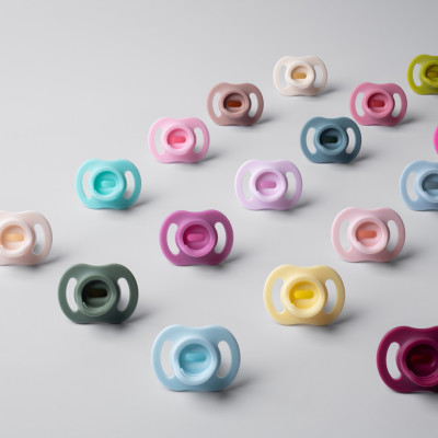 COMBO Ty Ngậm Silicon Siêu Nhẹ Tommee Tippee Ultra Light 6-18m & Bình Sữa PPSU Ty Siêu Mềm Tommee Tippee 260ml