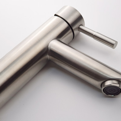 Vòi lavabo nóng lạnh Inox SUS 304 Eurolife EL-1202 (Trắng vàng)