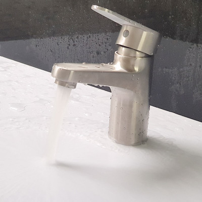 Vòi Lavabo Nóng Lạnh Inox SUS 304 Eurolife EL-LAVEN 02 (Trắng Vàng)