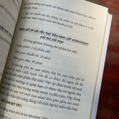 ĂN GÌ CHO KHỎI THẦN KINH – Uma Naidoo – Phi Yến dịch – Huy Hoàng Books – NXB Thanh Niên (bìa mềm)