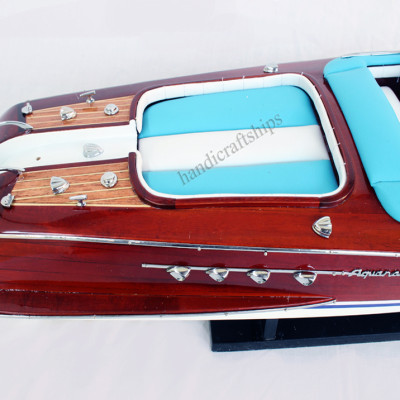 Mô hình tàu Riva Aquarama 50cm (Nệm xanh trắng)