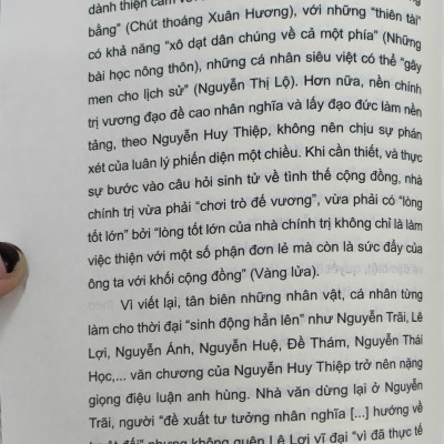 Sách - Những ngọn gió Hua Tát (Nguyễn Huy Thiệp) (Việt Nam Danh Tác) (Nhã Nam Official)