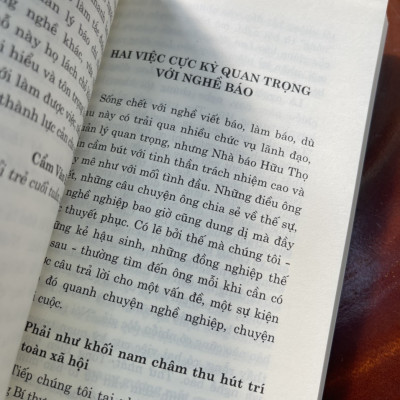 [tuyển tập báo chí bút chiến HỮU THỌ] ĐỐI THOẠI – NXB CTQG Sự Thật