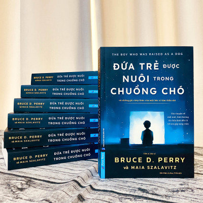 Sách Đứa Trẻ Được Nuôi Trong Chuồng Chó - First News