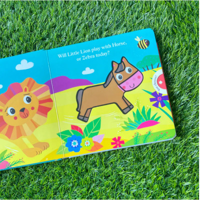 Sách tương tác cho bé 0-3 tuổi - A busy day for Little Lion