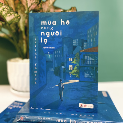 Sách - Mùa hè cùng người lạ 