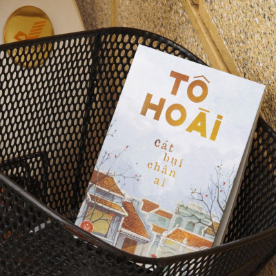 Sách - Cát Bụi Chân Ai - Tặng Kèm Bookmark Bồi Cứng