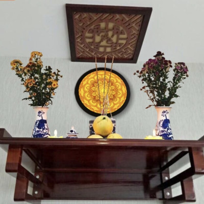 Bộ bàn thờ chung cư kt 69 cm bằng gỗ sồi + ám khói +₫èn led ốp hậu bàn thờ  