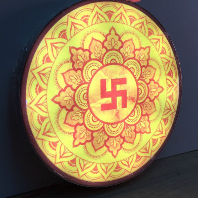 Bộ bàn thờ chung cư kt 69 cm bằng gỗ sồi + ám khói +₫èn led ốp hậu bàn thờ  