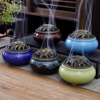 Lư xông trầm bằng gốm  có tấm lót chống nóng , chống ố vàng đáy lư , lư hương sứ  kèm đế cắm được tất cả các loại nhang , giúp tạo ra bầu không khí trong lành , tĩnh tâm và an lạc   