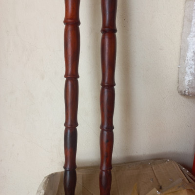 Gậy batong hỗ trợ đi lại dành cho người già bằng gỗ trắc đỏ đen kt 90×13×3.5cm 