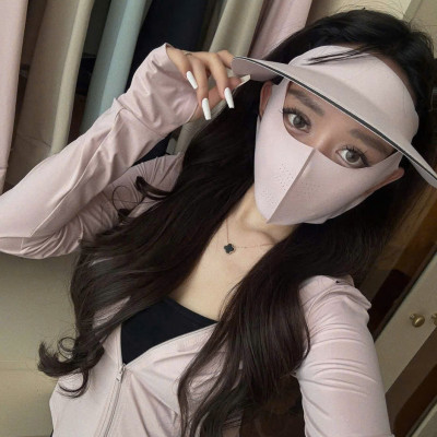 SET HỘP MŨ VÀ KHẨU TRANG DÁN LIỀN DÀNH CHO NỮ