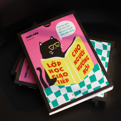 Sách - Lớp Học Giao Tiếp Cho Người Hướng Nội - Vượt Qua Định Kiến Bản Thân Để Tự Tin Thuyết Phục Đám Đông