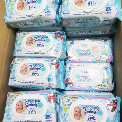 Combo Tiết Kiệm: Thùng 16 Gói Khăn Ướt Bobby Care Không Hương 100 Miếng/Gói tặng 15 khẩu trang Unicharm Nhật Bản