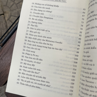 CHUÔNG LÀNG BÁO SỰ THẬT SAU SỰ THẬT - Tạ Ngọc Tấn - Nxb Chính trị Quốc gia Sự thật – bìa mềm