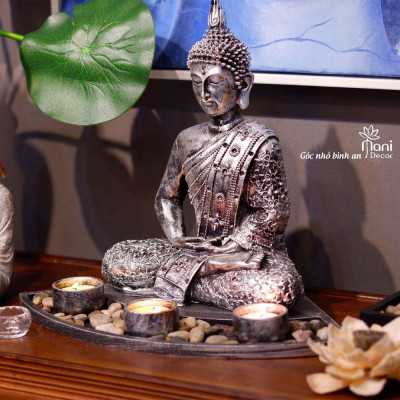 Tượng phật thiền định kèm đế nến tặng 10 cốc nến bơ - Mani Decor