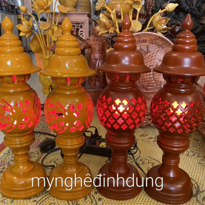Cặp đèn thờ hình quả dứa bằng gỗ hương kt cao 41cm