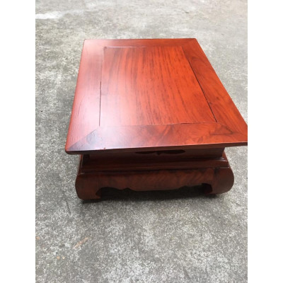 Kỷ chân quỳ 2 tầng kê tượng gỗ hương cao cấp
