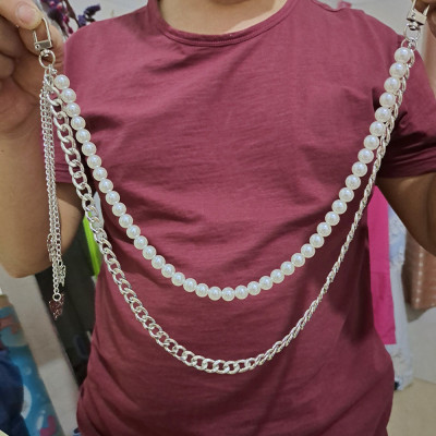 Xích móc đai quần jeans mix ngọc trai thả tua rua cánh bướm