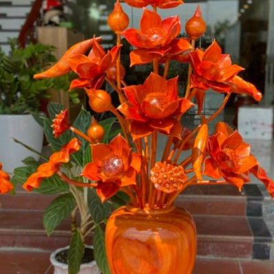 2 bình hoa sen 25 cành ,hoa ,lá gương ,trang trí phòng khách phòng thờ bằng gỗ hương đỏ cực đẹp 