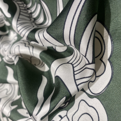 Khăn lụa tơ tằm vuông thiết kế Loan (Cho nam) 55x55cm