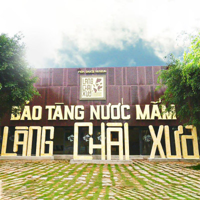 Nước mắm nhỉ cá cơm than Làng Chài Xưa 525ml (01 chai) sánh đặc thịt cá 300 năm truyền thống