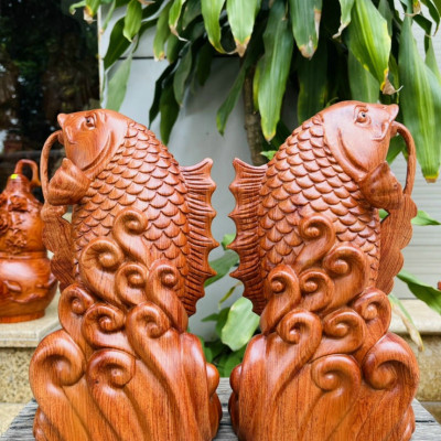 Cặp tượng cá chép phong thủy hút tài lộc bằng gỗ hương đá kt cao 30cm