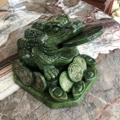 Tượng Cóc Ba Chân, Cóc Ngậm Tiền, Thiềm Thừ phong thủy chiêu tài lộc đá ngọc Ấn Độ - Dài 20 cm