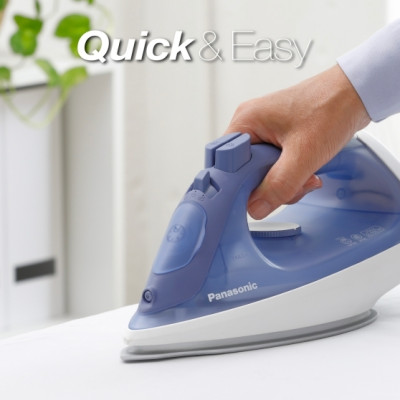 [Hàng Chính Hãng] Bàn Ủi Hơi Nước Panasonic NI-S530 – 2400W, Đế phủ titan chống dính